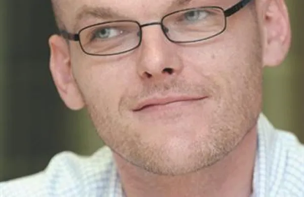 Goran Klemenčič je kot pomembne  vzroke korupcije v Sloveniji  omenil šibke institucije oziroma apatijo v  institucijah, ki skrbijo za izvajanje zakonodaje.