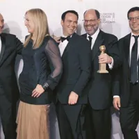  Ustvarjalci filma Socialno omrežje:  Kevin Spacey,  Cean Chaffin, Dana Brunetti, Scott Rudin in Michael De Luca  (z leve)
