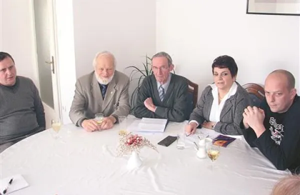 Predstavniki opozicijskih strank o politični krizi 
