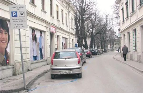 V modrih conah so čas parkiranja skrajšali
