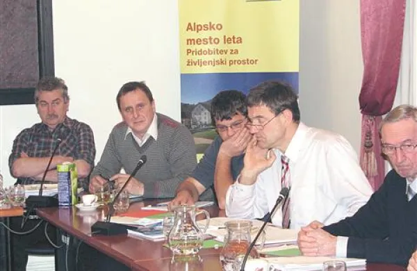    Kljub obilici pripomb opozicije, je alpsko mesto 2011 dobilo energetski koncept