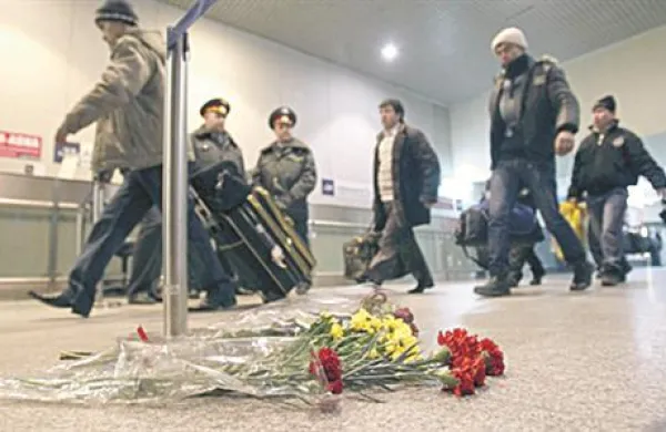 V bolnišnice so prepeljali 110 ljudi, med njimi pa jih je bilo davi 43 v kritičnem stanju, je sporočilo rusko ministrstvo za zdravje.