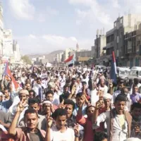 V protestih, ki potekajo na različnih koncih Sane,  sodelujejo privrženci različnih opozicijskih strank, tudi islamskih.