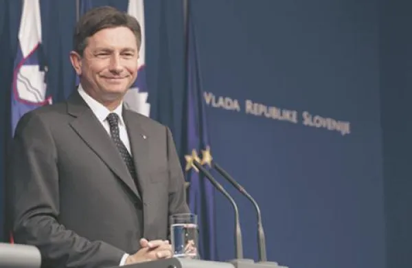 Nad rezultati anket, ki vladi kažejo zelo nizko podporo, Pahor ni presenečen in pravi, da je to napovedal že v svojem inavguralnem govoru.