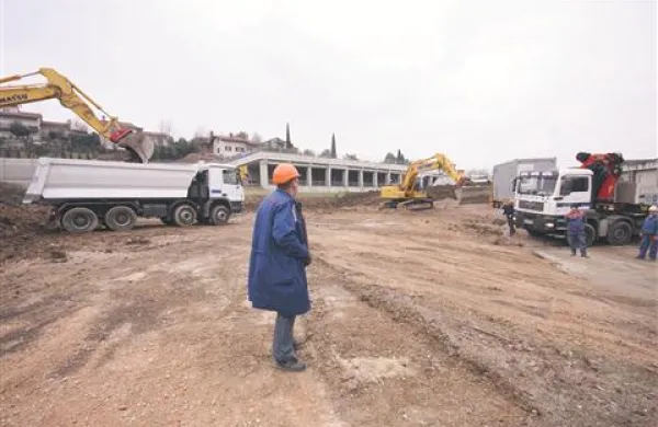V Novi Gorici so začeli graditi novo enoto varstveno delovnega centra, ki bo varovancem zagotovila tudi stanovanja. 