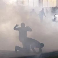 Ulice številnih egiptovskih mest je po današnjih tradicionalnih muslimanskih molitvah preplavilo na desettisoče jeznih protestnikov, ki jih policisti s solzivcem, vodnimi topovi in gumijastimi naboji očitno ne prestrašijo več.