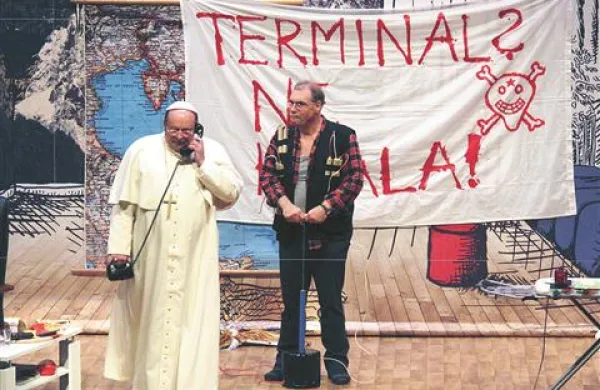 Komigo 2011 drevi odpirata Gojmir Lešnjak Gojc in Boris Kobal  s predstavo Poslednji termina(l)tor