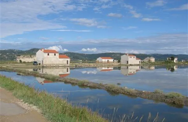 Sečoveljske soline so eno od treh mokrišč v Sloveniji.