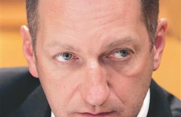 Koprski župan Boris Popovič meni, da gre pri pobudi za ustanovitev ankaranske občine za strateški nacionalni interes prve vrste. 