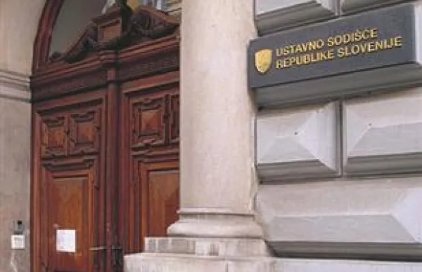 Ustavno sodi&scaron;če javno o pokojninski reformi