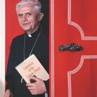 Joseph Ratzinger naj bi bil član skupine nemških teologov, ki so leta 1970 na nemške škofe naslovili pismo, v katerem so jih pozvali, naj premislijo, ali je celibat resnično potreben.