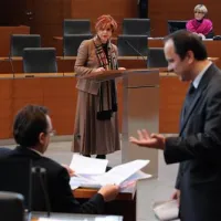 Opozicija ni sprejela razlage ministrice Majde Širca, zakaj regulirati   dostop do arhivskega gradiva