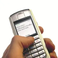 Na Simobilu uporabnikom svetujejo, da v nastavitvah telefona začasno izberejo možnost uporabe omrežja druge generacije (2G - GSM).