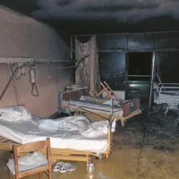 Včeraj ob 22. uri je zagorela soba številka osem v tretjem nadstropju izolske bolnišnice.