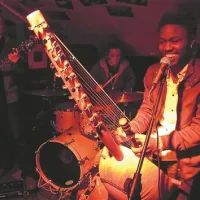 Sekou Kouyate Experience v baru 33