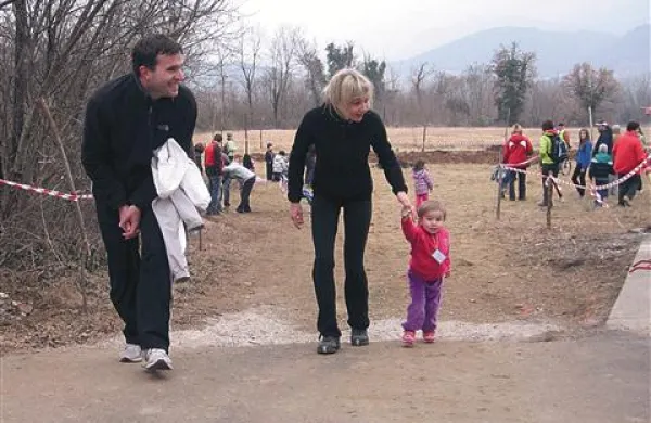 Mala Agnes Remec iz Batuj si je na progi privoščila spremstvo