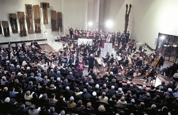 Svojo 75-letnico rojstva je dirigent Marko Munih obeležil v  visokem slogu - s Haydnovimi Letnimi časi  v izvedbi Simfoničnega orkestra RTV Slovenija, Komornega zbora Ave in solisti 