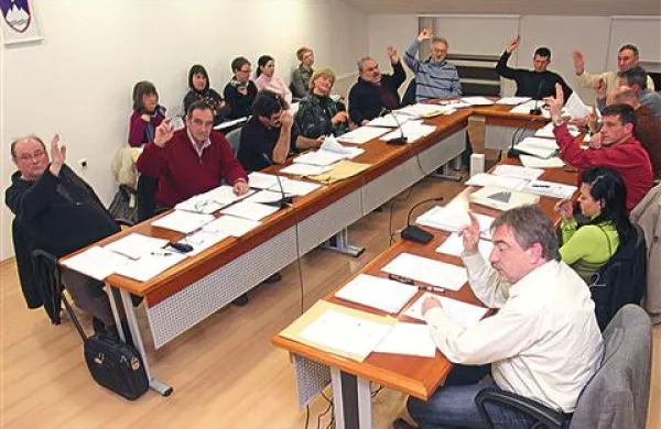 Svetniki so v drugi obravnavi soglasno podprli  proračun za leto 2011