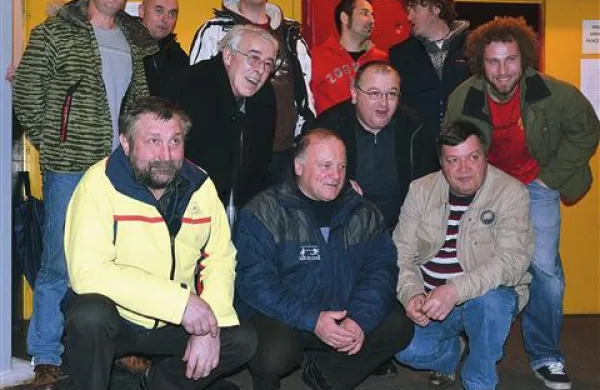 Bejž če uejdeš po projekciji v Krpanovem domu s snemalcem Alešem Živcem  in  montažerjem Andrejem Modicem (stojita prvi in drugi z leve) in režiserjem Andražem Poeschlom (drugi z desne v zadnji vrsti)