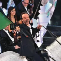 Roberto  Benigni na konju. Za svoj 45-minutni monolog ob 150. obletnici združitve Italije je zaslužil 200.000 evrov.
