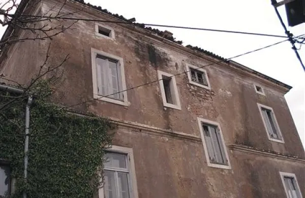 Prihodnost &scaron;ole in župni&scaron;ča je vse bolj negotova