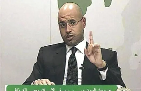 Gadafijev sin Saif al Islam Gadafi je protestnike opozoril, da bo v državi izbruhnila krvava državljanska vojna, če ne bodo sprejeli predlaganih reform.
