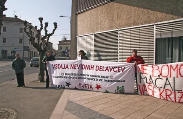 Delavci Gratima na današnjem protestu v Sežani