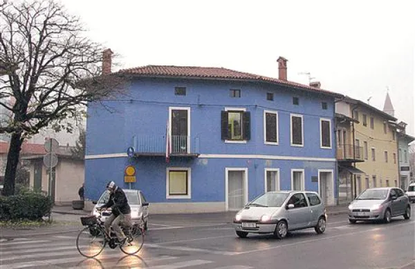 Glasbena šola poka po šivih. Občina za zdaj ne bo gradila nove, išče pa ustreznejše prostore.
