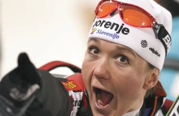 Petra Majdič je v četrtek na svetovnem prvenstvu v nordijskih disciplinah na Holmenkollnu osvojila bronasto kolajno v prostem sprintu.
