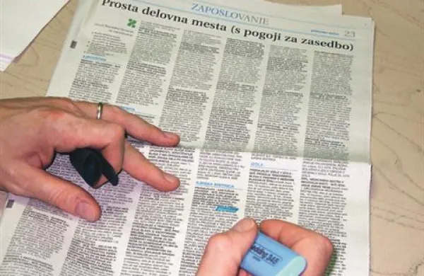 Le  tretjina mladih je zaposlenih za nedoločen čas.