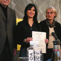 Brankica Stanković (na sredini) na  podelitvi  nagrade za raziskovalno novinarstvo Jug Grizelj