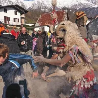 Ko se ta grdi zapodijo za mularijo, ni več šale