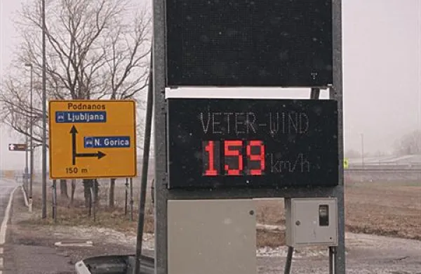 Do četrtka bo pihalo