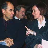 Barbara Brezigar se je leta 2002 potegovala za predsednico tudi s podporo  SDS.