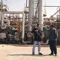 Evropski komisar za energijo Günther Oettinger je danes v Bruslju povedal, da Moamer Gadafi nima več večinskega nadzora nad libijsko nafto in plinom. 