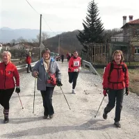 Metka Kenda (65) finišira med pohodnicami