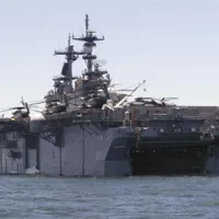 Vojaška ladja USS Kearsarge je že zaplula v Sueški prekop.
