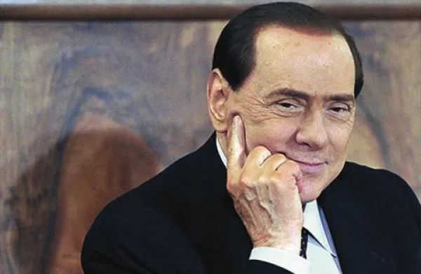 Italijanska vladna koalicija skuša s pritožbo na ustavno sodišče preprečiti sojenje premierju Silviu Berlusconiju v primeru Ruby.