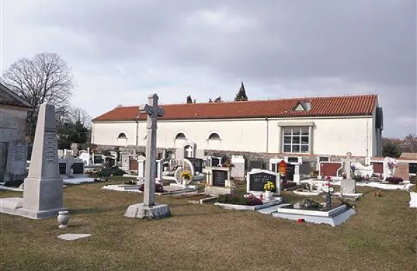 Z novimi merami bo večina grobov na  divaškem pokopališču enojnih 