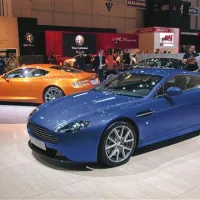 Aston Martin predstavlja kupe in kabriolet