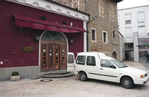 Carpaccio pub se je za nekaj časa prelevil v “kuharsko” postojanko snemalne ekipe mini serije Angelski obraz, ki jo snemajo v Kopru   