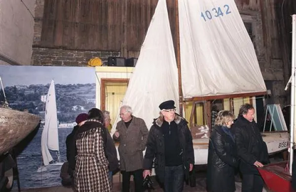 Razstavljena plovila pričajo o razvoju jadralnega in veslaškega športa pri nas