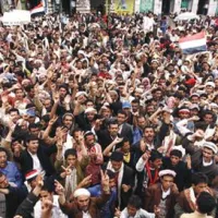 Današnji protivladni protesti pred univerzo v mestu Sana v Jemnu. Protestniki zahtevajo odstop predsednika Saleha.  