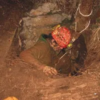 Od decembra do nedelje se se v jamo neutrudno spuščale ekipe iz treh jamarskih društev