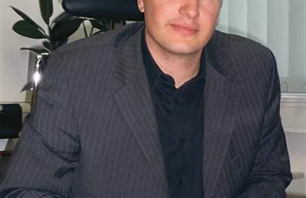Denis Bele: “V večji meri bomo   izkoristiti  stroje in tovorna vozila, predvsem pri manj zahtevnih gradbenih  posegih, kot so     kanalizacijski priključki, za kar je Komunala  doslej najemala kooperante.“