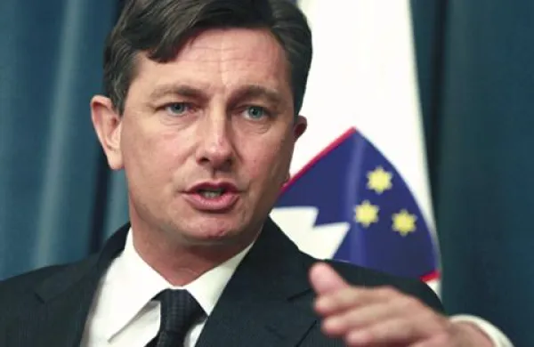 Borut Pahor danes nadaljuje svoj obisk v Parizu.