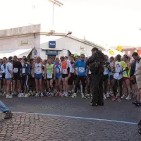 Pred startom skoraj 800 tekačev polmaratona