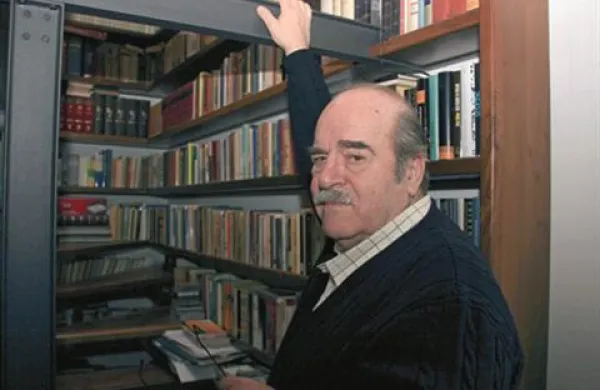 Letošnji dobitnik Prešernove nagrade za življenjsko delo Miroslav Košuta bo jutri praznoval 75. rojstni dan.