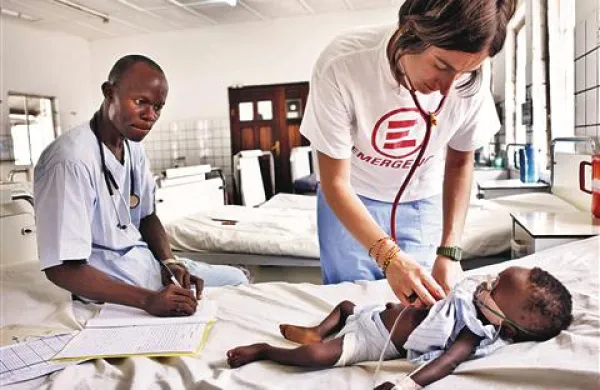 Prizor iz bolnišnice organizacije Emergency v Sierri Leone