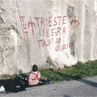 Še danes lahko ponekod v Trstu in okolici vidimo napise z zahtevo po samostojnem in svobodnem Trstu